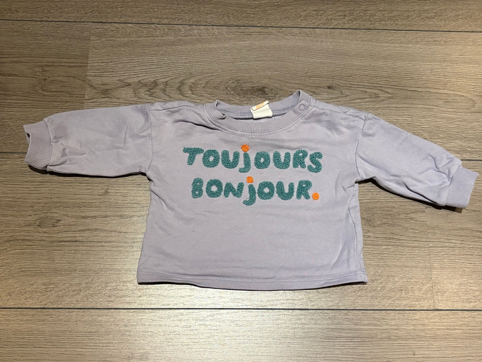 Lila trui met 'Toujours Bonjour' opdruk, Ophalen of Verzenden, Gebruikt, Jongetje of Meisje