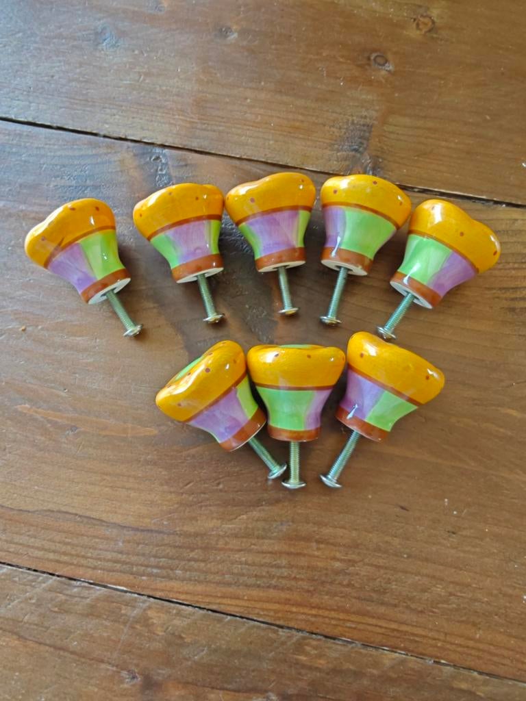 8 vrolijke, kleurrijke ladeknoppen van keramiek, Ophalen of Verzenden, Zo goed als nieuw, Overige materialen, Vrolijk, kleurrijk, speels