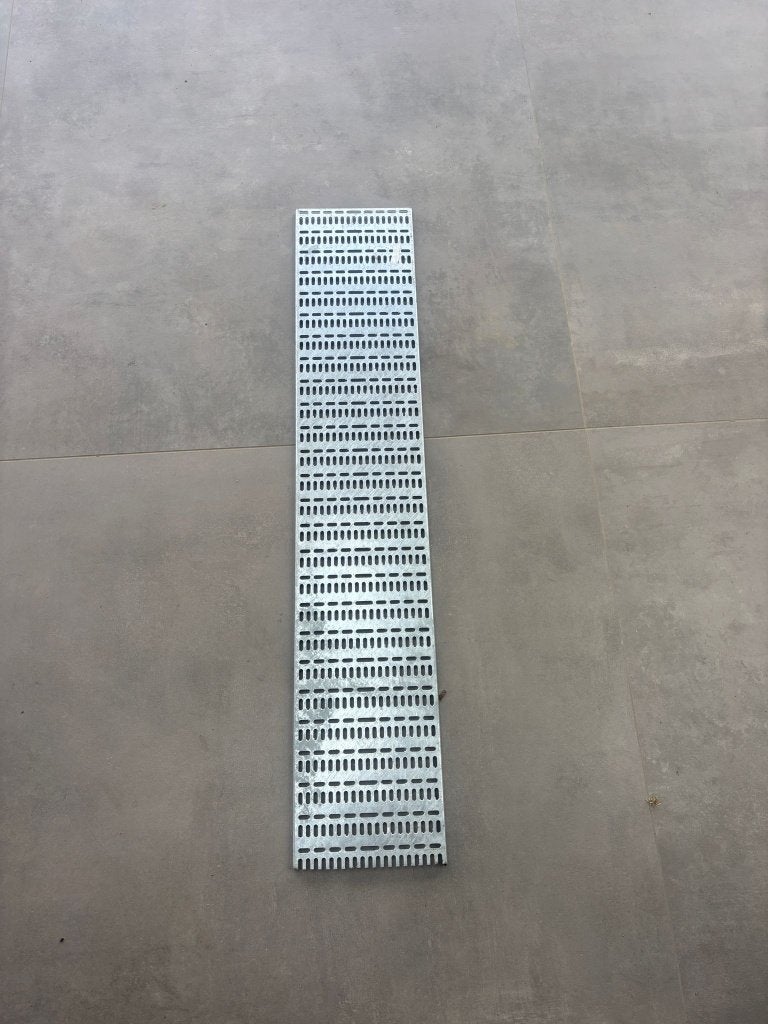 Geperforeerde gegalvaniseerde plaat (128x25cm), Doe-het-zelf en Verbouw, Platen en Panelen, Ophalen