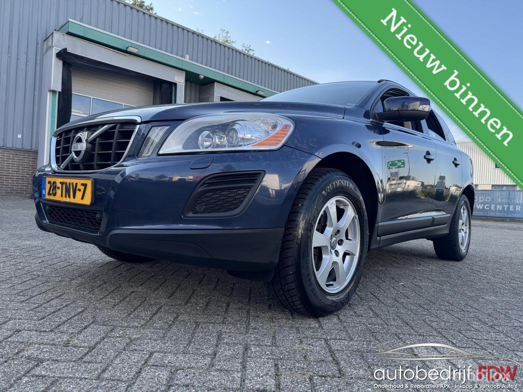 Volvo XC60 2.0 D3/XENON/AIRCO/PDC/TREKHAAK/LM VELGEN/NAP/, Voorwielaandrijving, Euro 5, 1624 kg, Gebruikt