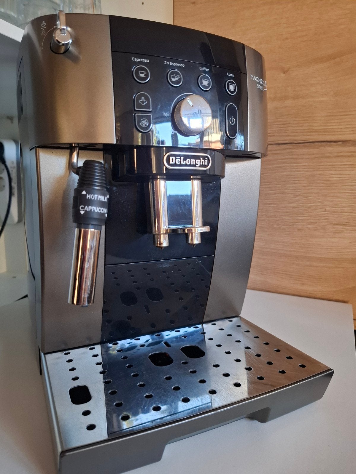 Delonghi Magnifica Smart S, Witgoed en Apparatuur, Ophalen, Koffiemachine, Koffiebonen, Zo goed als nieuw