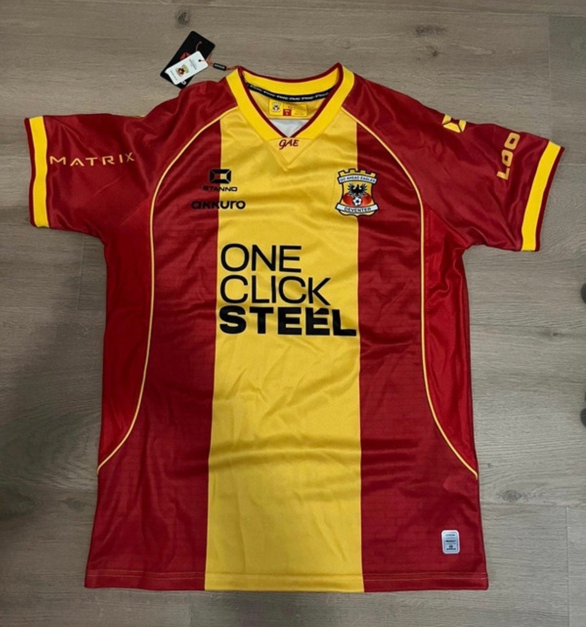 Go Ahead Eagles Thuisshirt 26/27 Maat L - Nieuw met kaartjes, Maat 52/54 (L), Meerkleurig, Nieuw, Ophalen of Verzenden