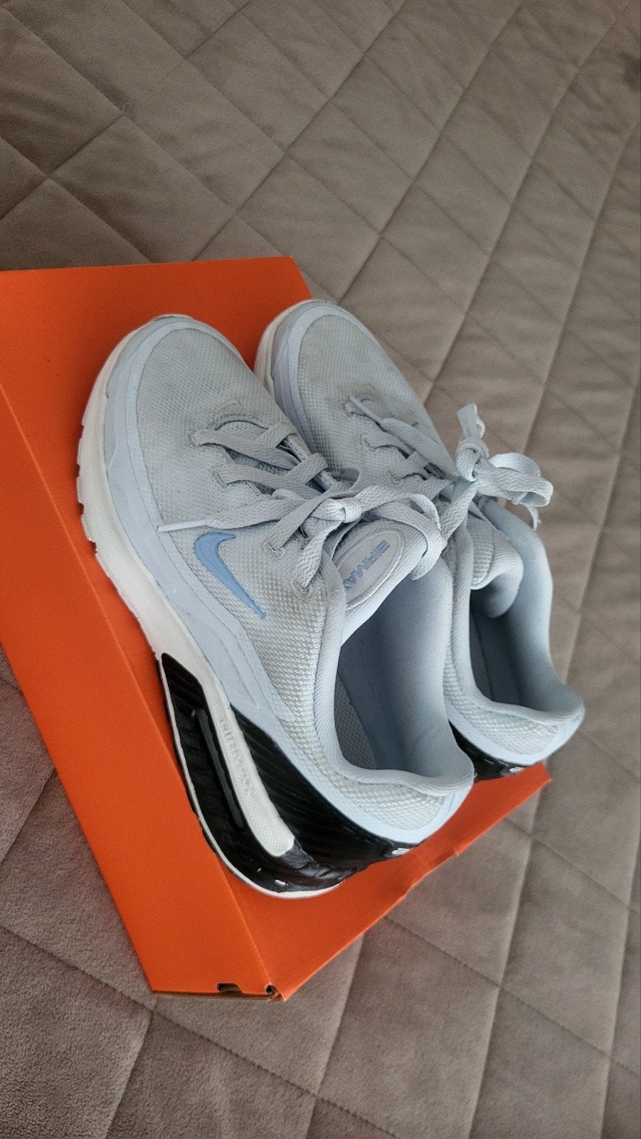 Nike Air Max sneakers - maat 38, Kinderen en Baby's, Kinderkleding | Schoenen en Sokken, Ophalen of Verzenden, Zo goed als nieuw