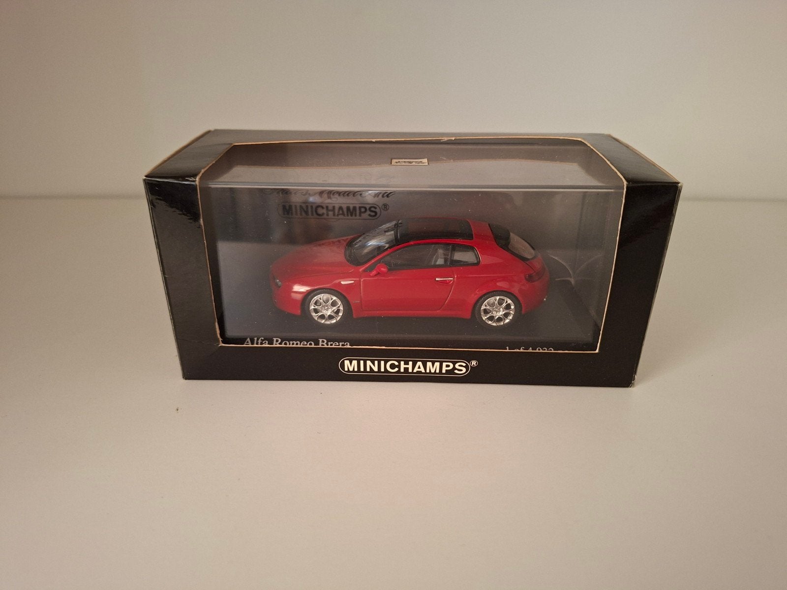 Alfa romeo Brera minichamps, Hobby en Vrije tijd, Ophalen of Verzenden, Zo goed als nieuw, Auto, MiniChamps