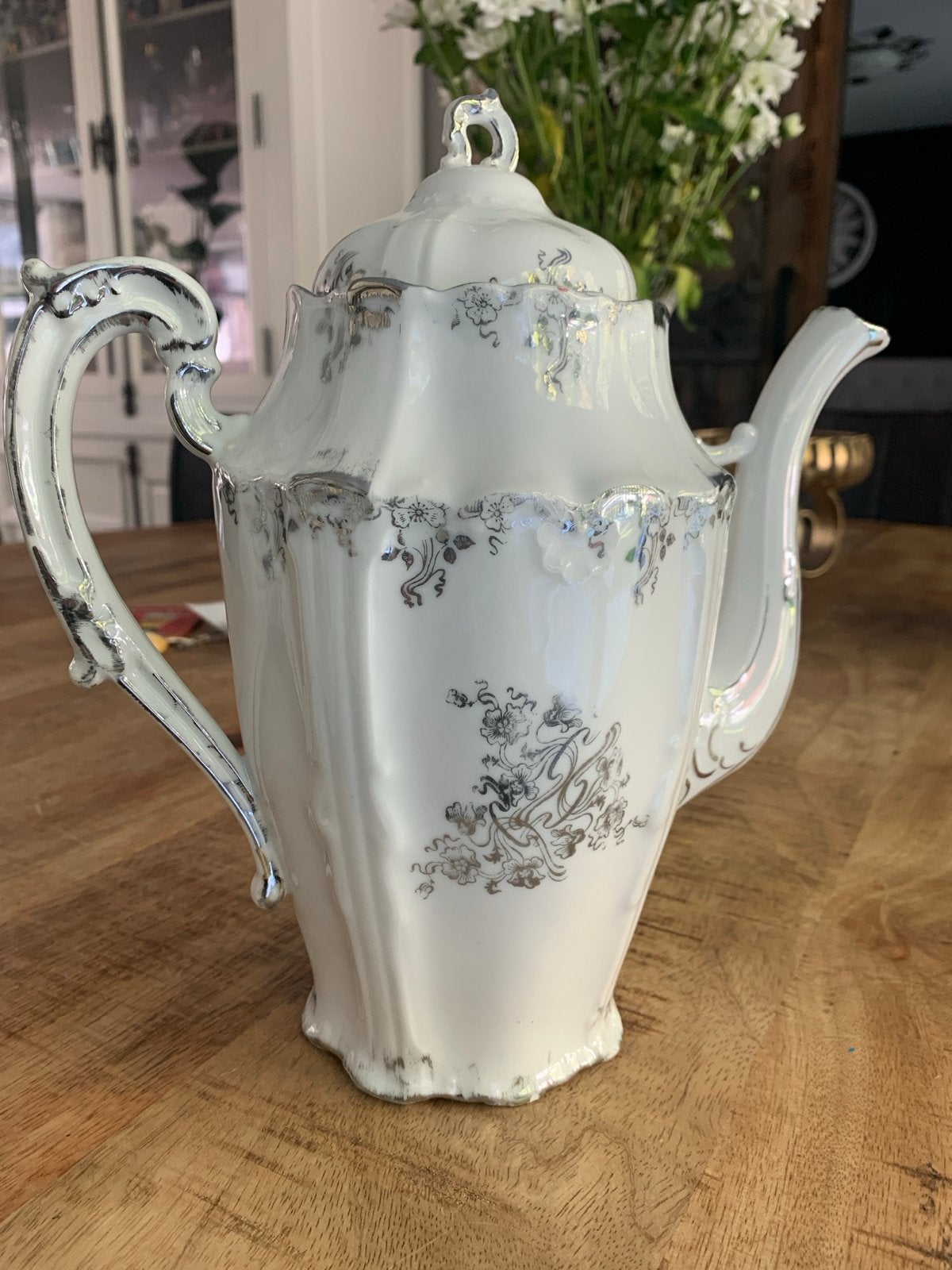 Antieke Porseleinen Koffiepot ,Zilveren Details zonder merk, Antiek en Kunst, Ophalen of Verzenden