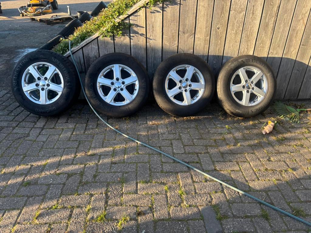 Banden volkswagen t5, 16 inch, Banden en Velgen, Ophalen of Verzenden, Zomerbanden