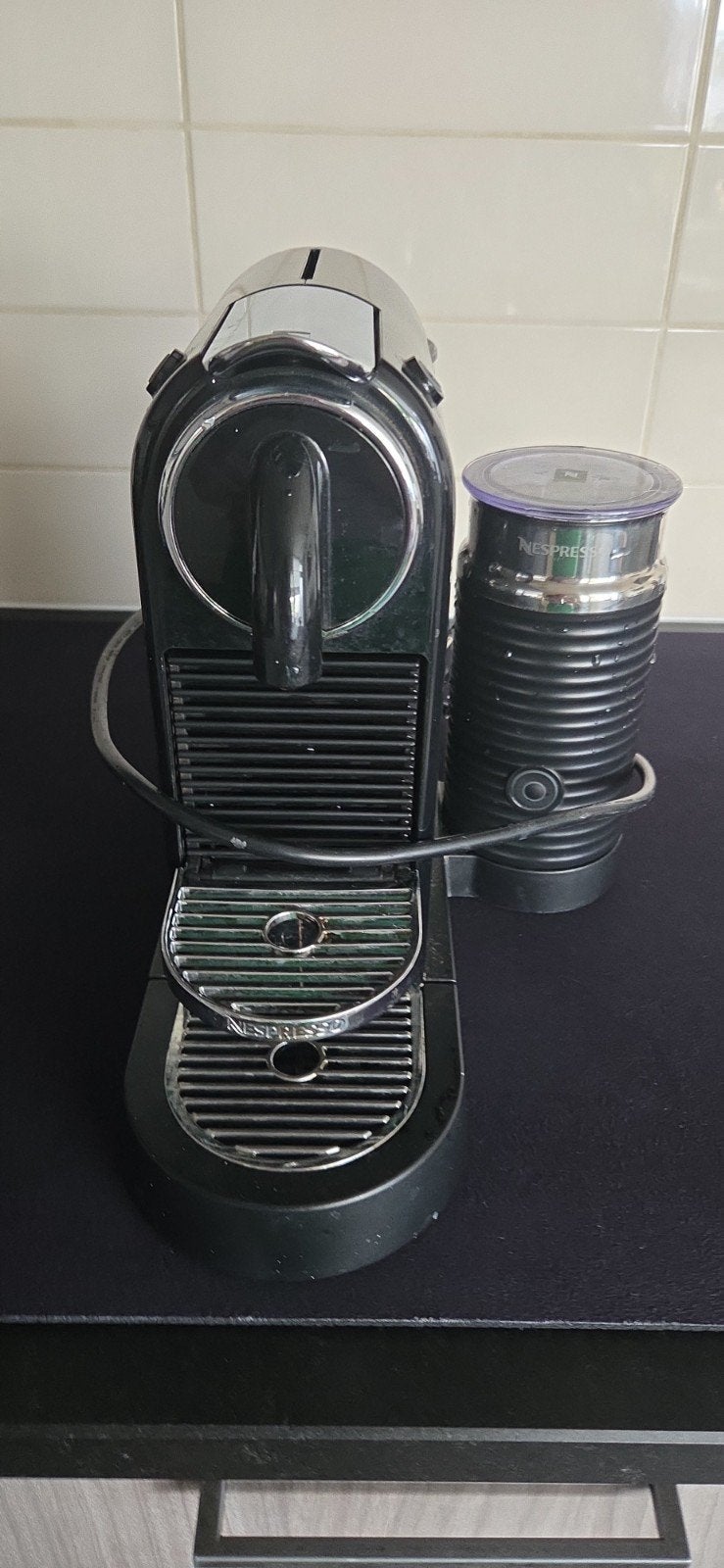 Nespresso Citiz met Aeroccino melkopschuimer., Witgoed en Apparatuur, Koffiezetapparaten, Ophalen, Koffiepads en cups, Gebruikt