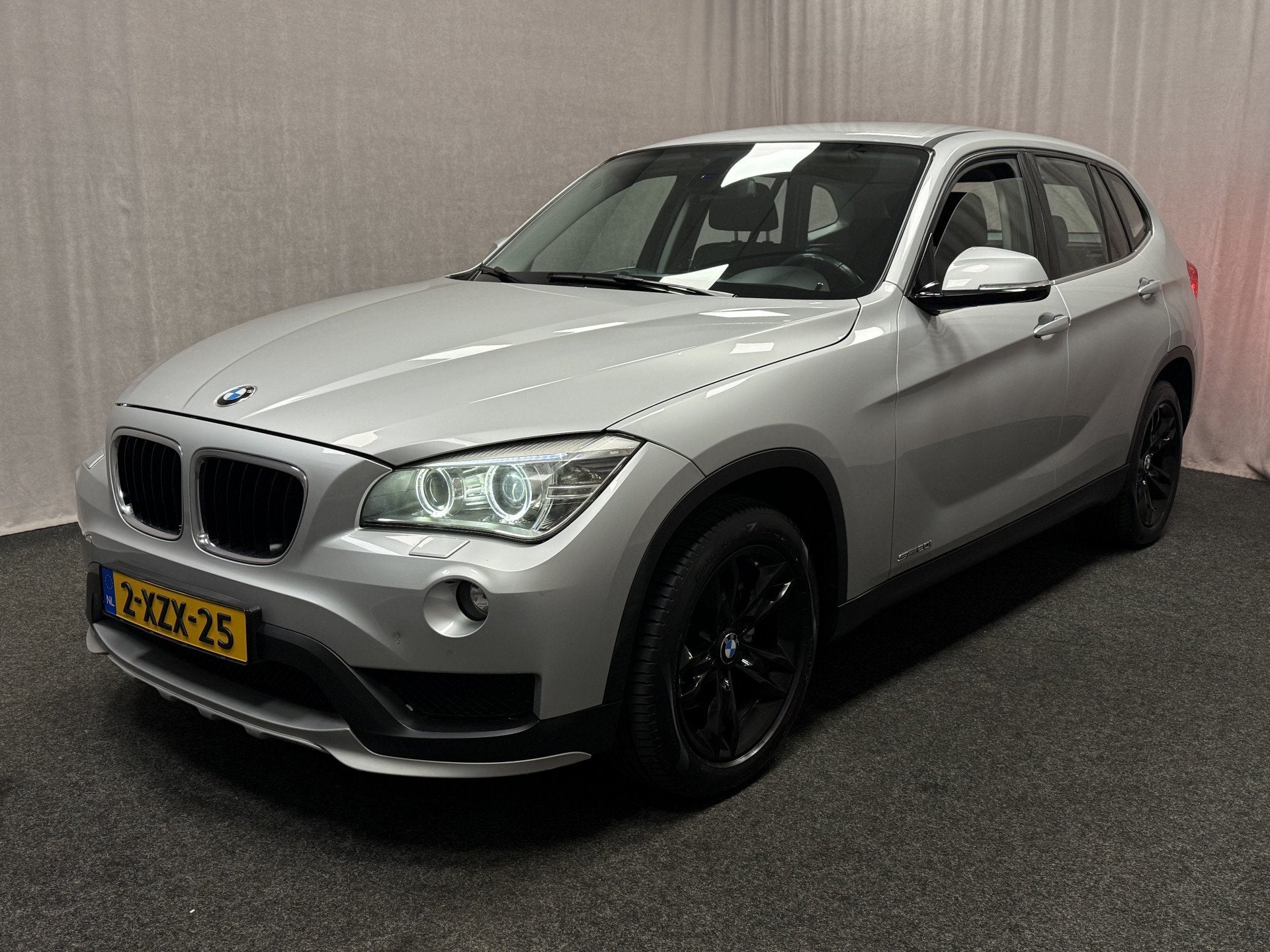 BMW X1 sDrive20i Executive | Automaat | Trekhaak | Navi | Cr, 4 cilinders, Origineel Nederlands, 184 pk, SUV of Terreinwagen