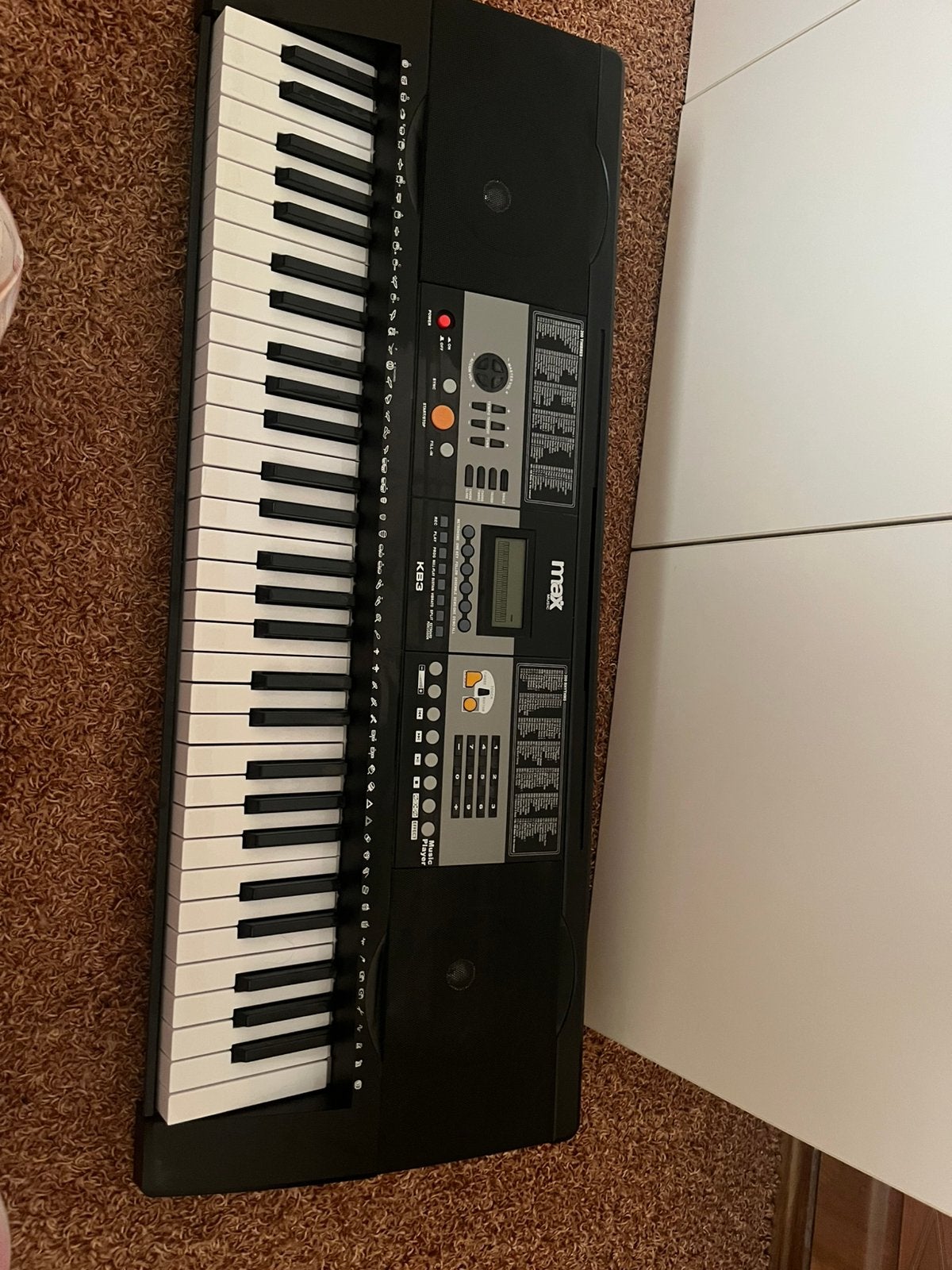 Keyboard - MAX KB3, Ophalen of Verzenden, Zo goed als nieuw, 61 toetsen, Overige merken