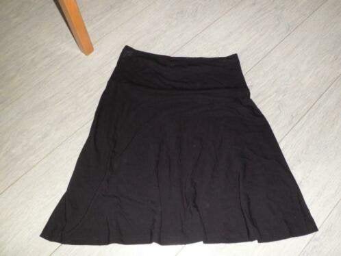 Zwarte rok, merk H&M, maat 36, lengte 60 cm, Kleding | Dames, Rokken, H&M, Zwart, Ophalen of Verzenden, Zo goed als nieuw
