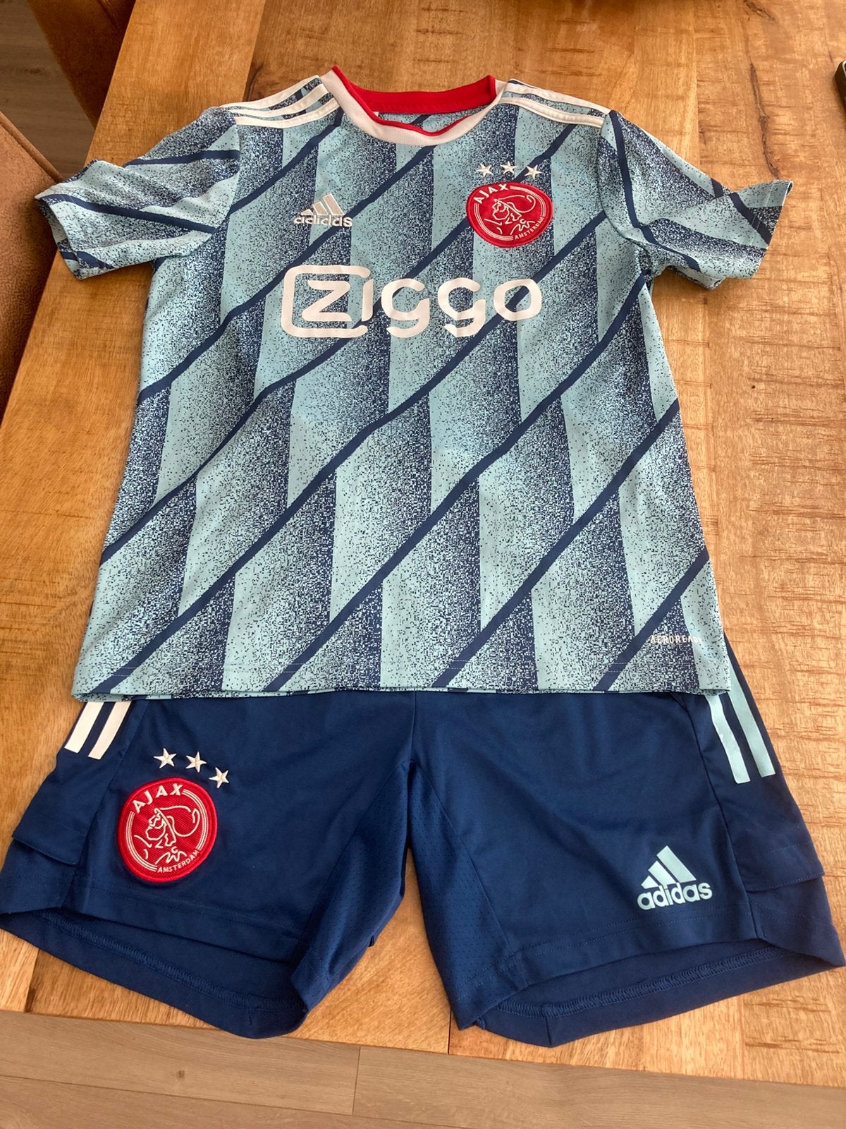 Ajax shirt en broek 164, Sport en Fitness, Voetbal, Maat XS of kleiner, Ophalen, Gebruikt, Shirt