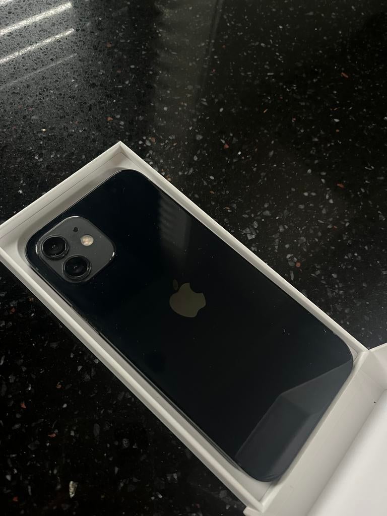 iPhone 12 - Krasvrij scherm, 4 jaar gebruikt, Telecommunicatie, Mobiele telefoons | Apple iPhone, Ophalen, Zwart, IPhone 12 Pro