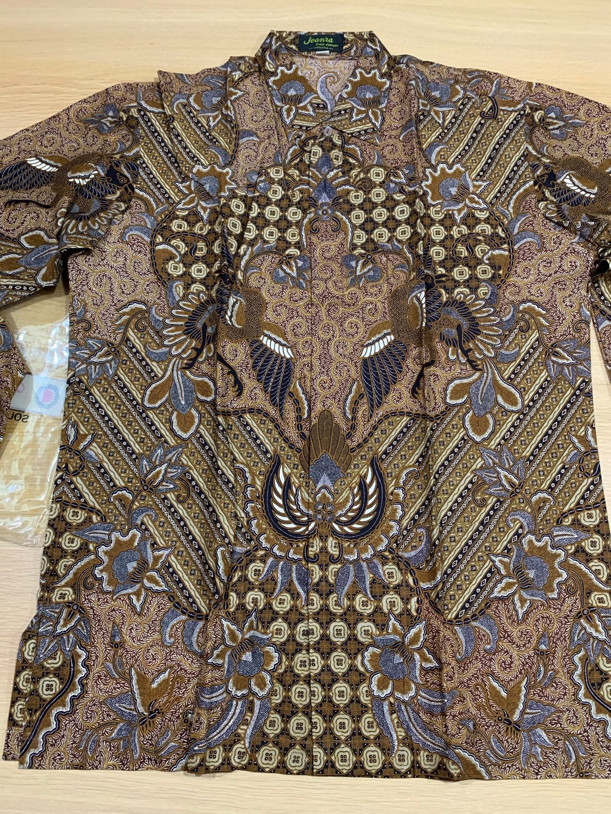 Nieuwe Batik overhemd - Jeanra Batik Fashion Indonesië, mt L, Kleding | Heren, Overhemden, Ophalen of Verzenden, Nieuw, Meerkleurig
