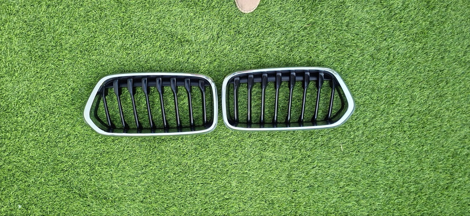 Grill voor BMW X2 - Nieren Glanzend Zwart, Ophalen of Verzenden, Nieuw, Voor, BMW