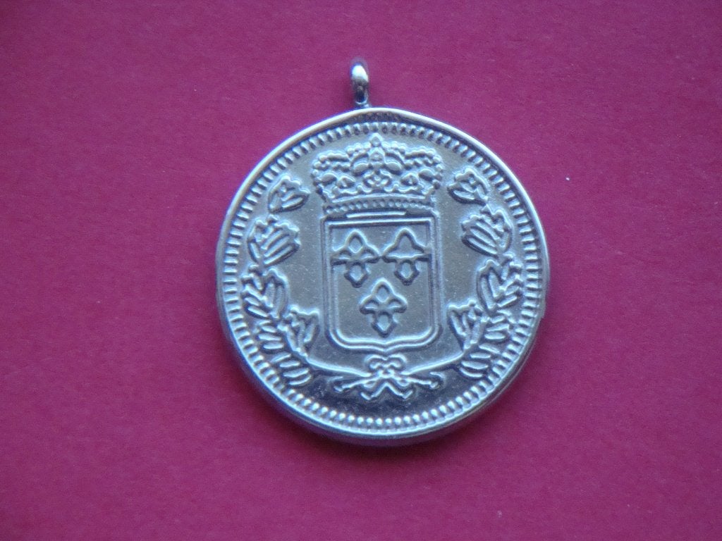Frankrijk munt met oog voor ketting. Zilverkleurig., Verzenden, Buitenland, Munten