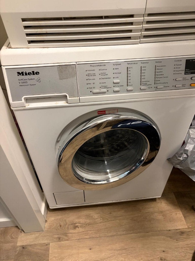 Wasmachine Miele, Ophalen, 1200 tot 1600 toeren, Gebruikt, 4 tot 6 kg