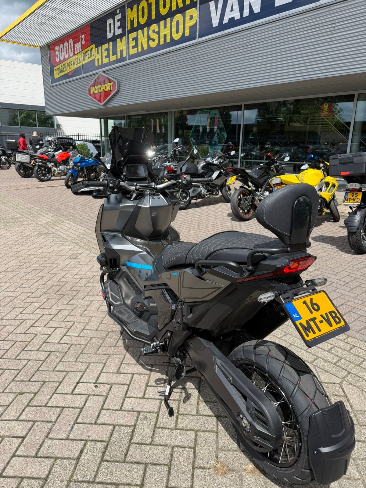 Honda x adv 750 full option, Motoren, Motoren | Honda, 750 cc, 4 cilinders, Motorrijbewijs A, Gebruikt