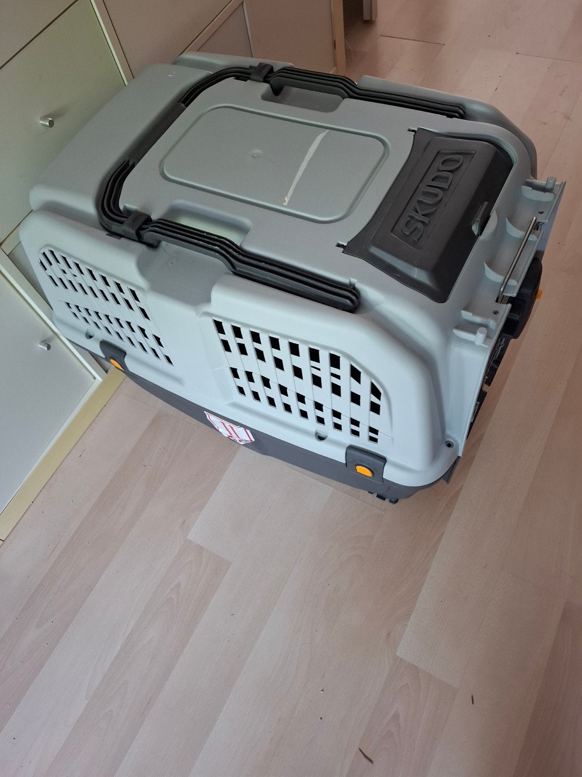 vliegtuig kennel klein, Ophalen, Zo goed als nieuw