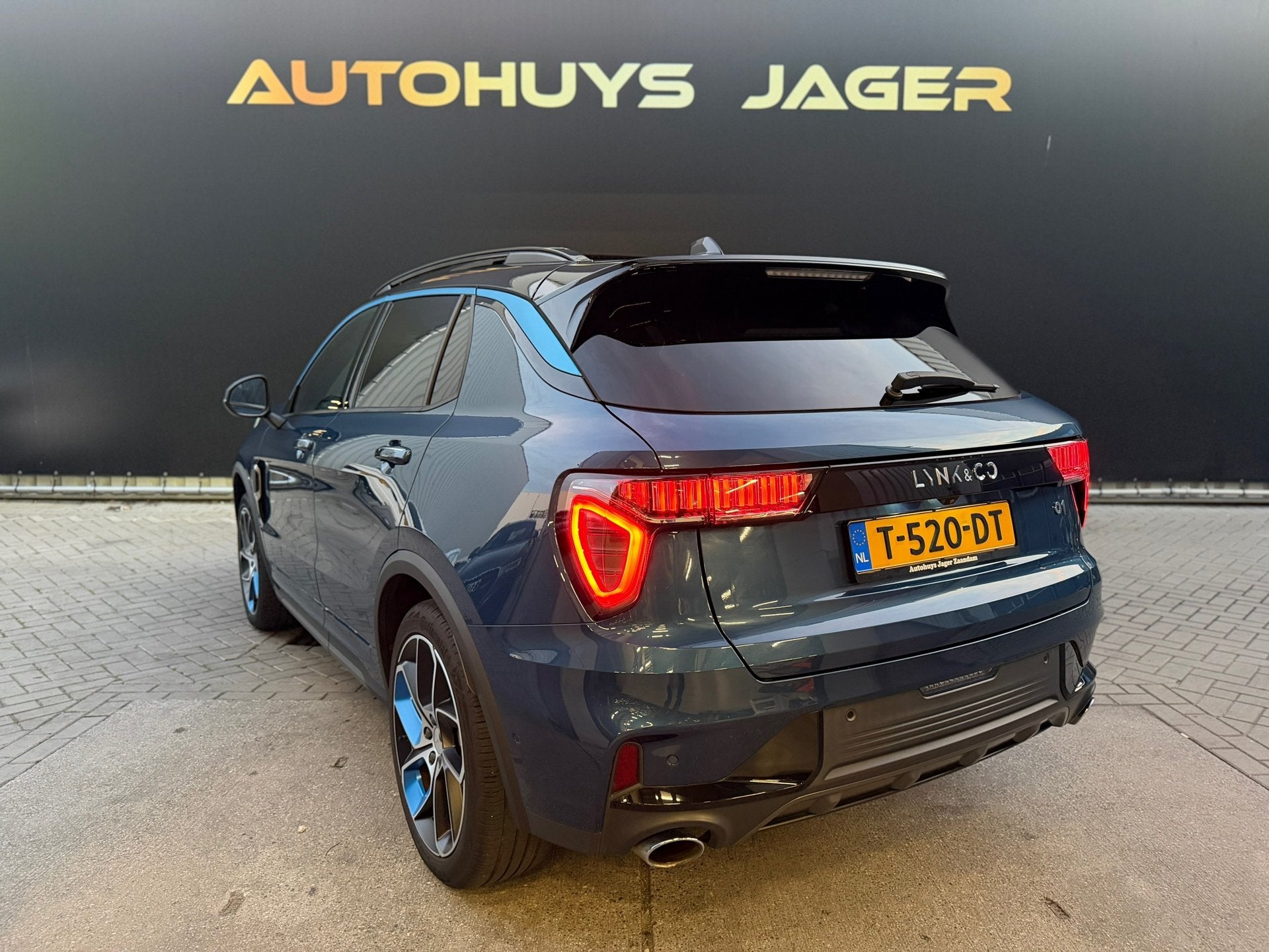 Lynk & Co 01 1.5 Pano Zwarte HEMEL 360 Memory Carplay Hybrid, Auto's, Dealer onderhouden, Stof, 1800 kg, Blauw