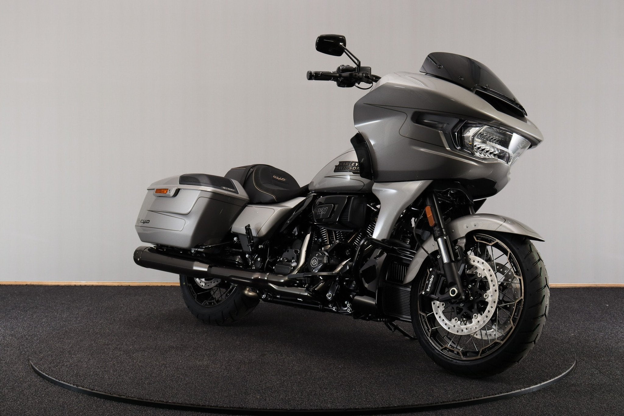 Harley-Davidson FLTRXSE CVO Road Glide Custom Color Platinum, Cruise Control, Bedrijf, Overig, 1923 cc
