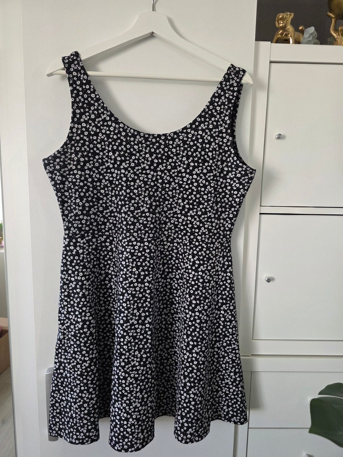 Page One bloemetjes jurk maat M, Kleding | Dames, Maat 38/40 (M), Ophalen of Verzenden, Zo goed als nieuw, Knielengte