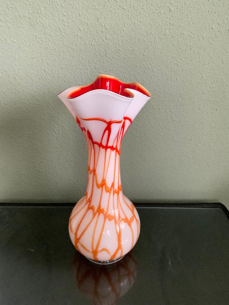 Art handgeblazen Vaas Wit met Oranje/Rode Lijnen, Ophalen of Verzenden