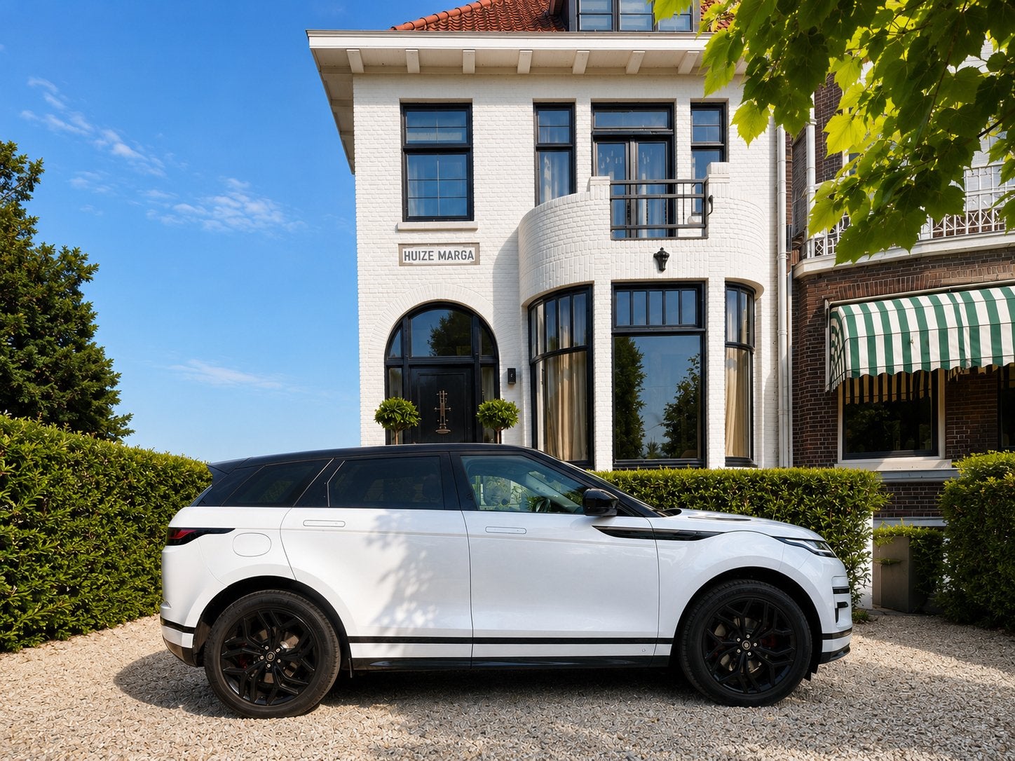 Land Rover Range Rover Evoque 1.5 P300e AWD R-dynamic HSE, Auto's, Land Rover, Automaat, Wit, 2092 kg, Vierwielaandrijving