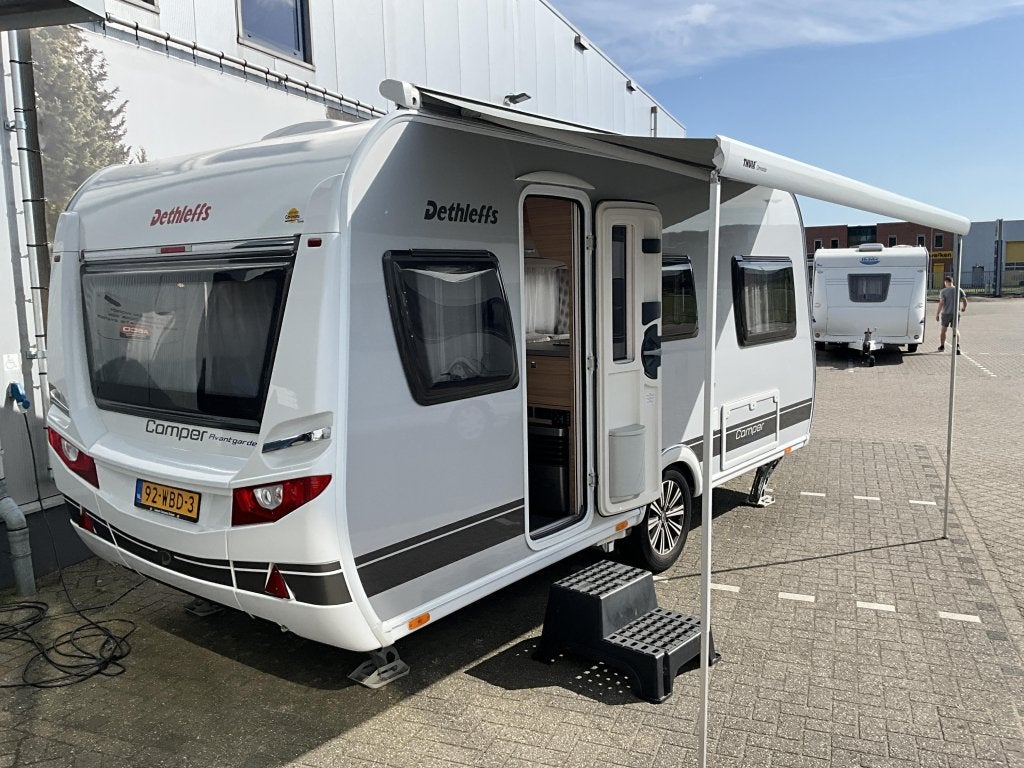 Dethleffs Camper Avantgarde 460 EL LEVELSYSTEEM-VOL OPTIES, Caravans en Kamperen, Standaardzit, Bedrijf, Dethleffs, 5 tot 6 meter