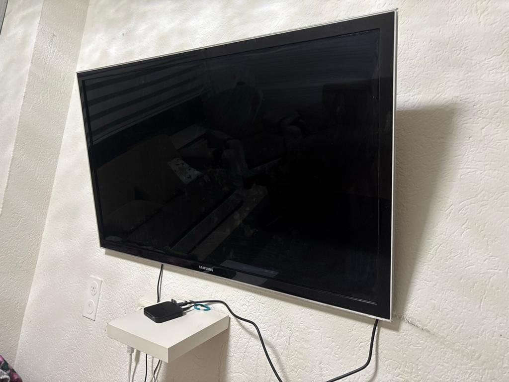 MOET ZSM WEG! Samsung 46 inch Full HD LED TV, 50 Hz, Ophalen of Verzenden, Samsung, 100 cm of meer