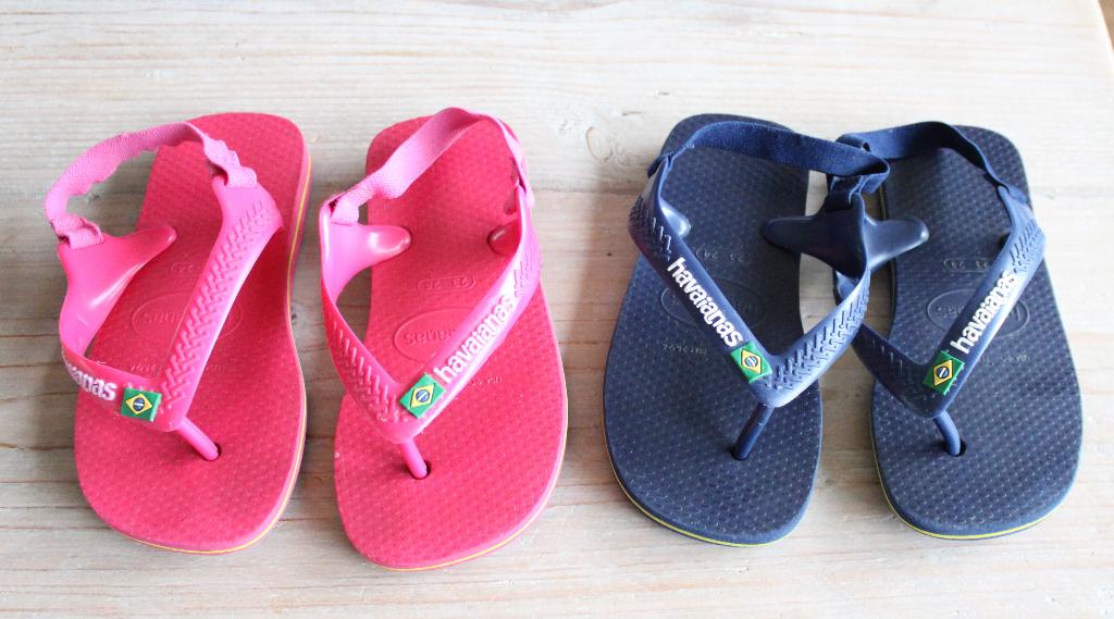 Havaianas slippers maat BRA 23-24 EUR 25-26, Kinderen en Baby's, Kinderkleding | Schoenen en Sokken, Jongen of Meisje, Schoenen