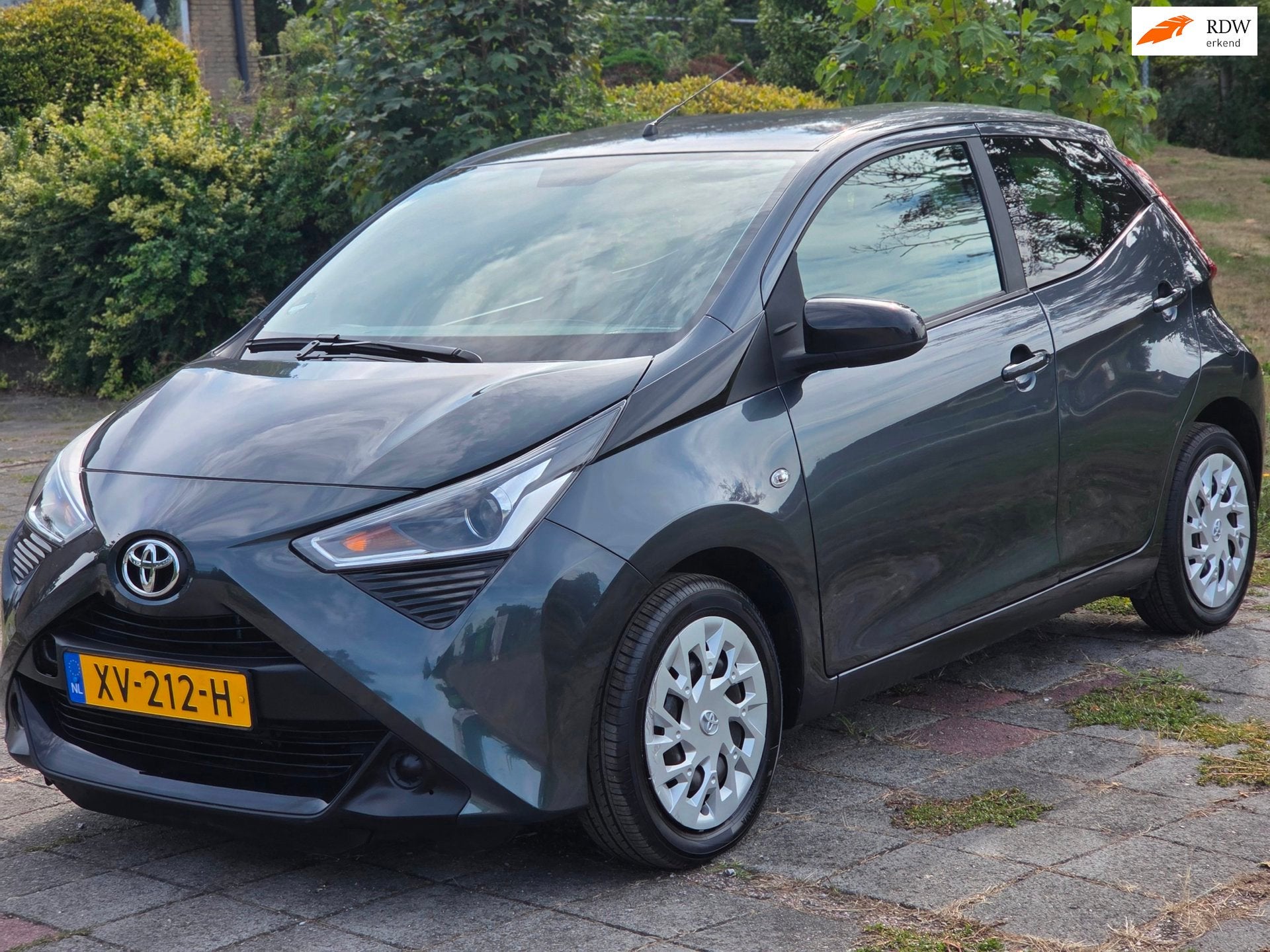 Toyota Aygo 1.0 VVT-i x-play, Voorwielaandrijving, Gebruikt, Euro 6, 4 stoelen