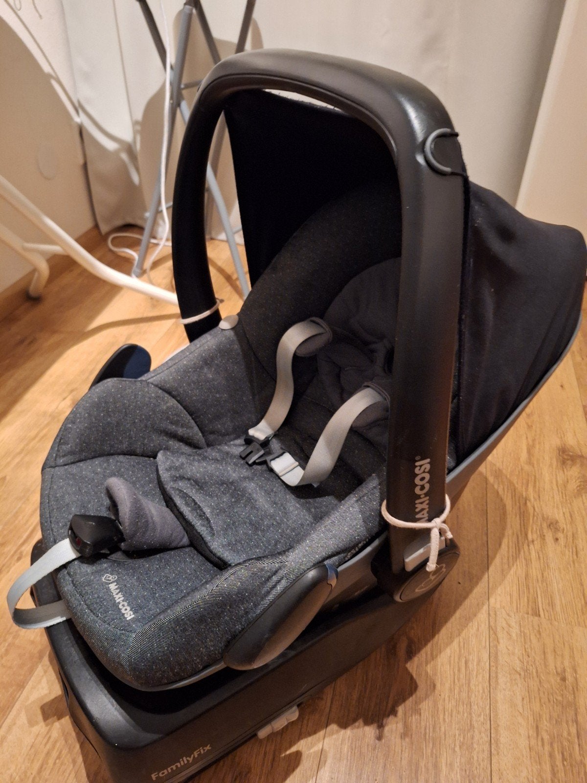 maxi cosi familyfix met isofix base  samen., Kinderen en Baby's, Ophalen, Zo goed als nieuw, Isofix, 0 t/m 13 kg