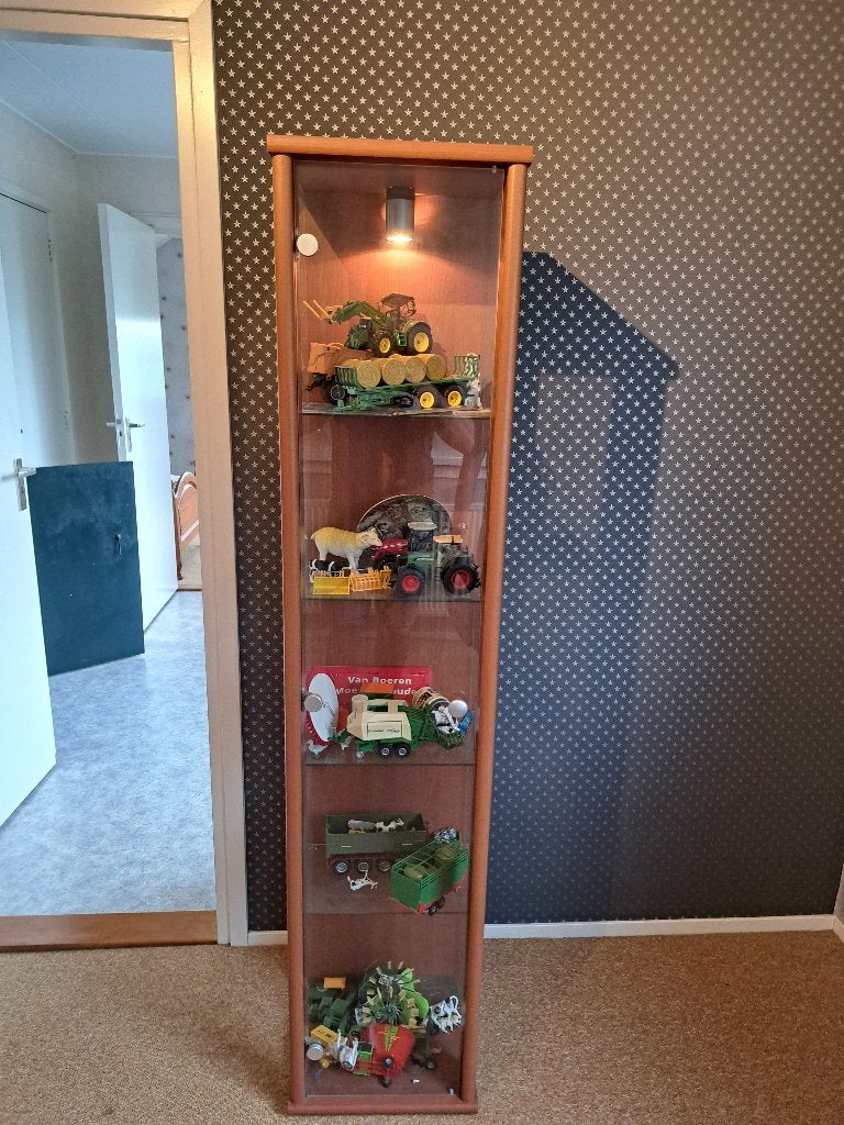 Glazen  vitrinekast, Ophalen, 50 tot 100 cm, 150 tot 200 cm, 25 tot 50 cm