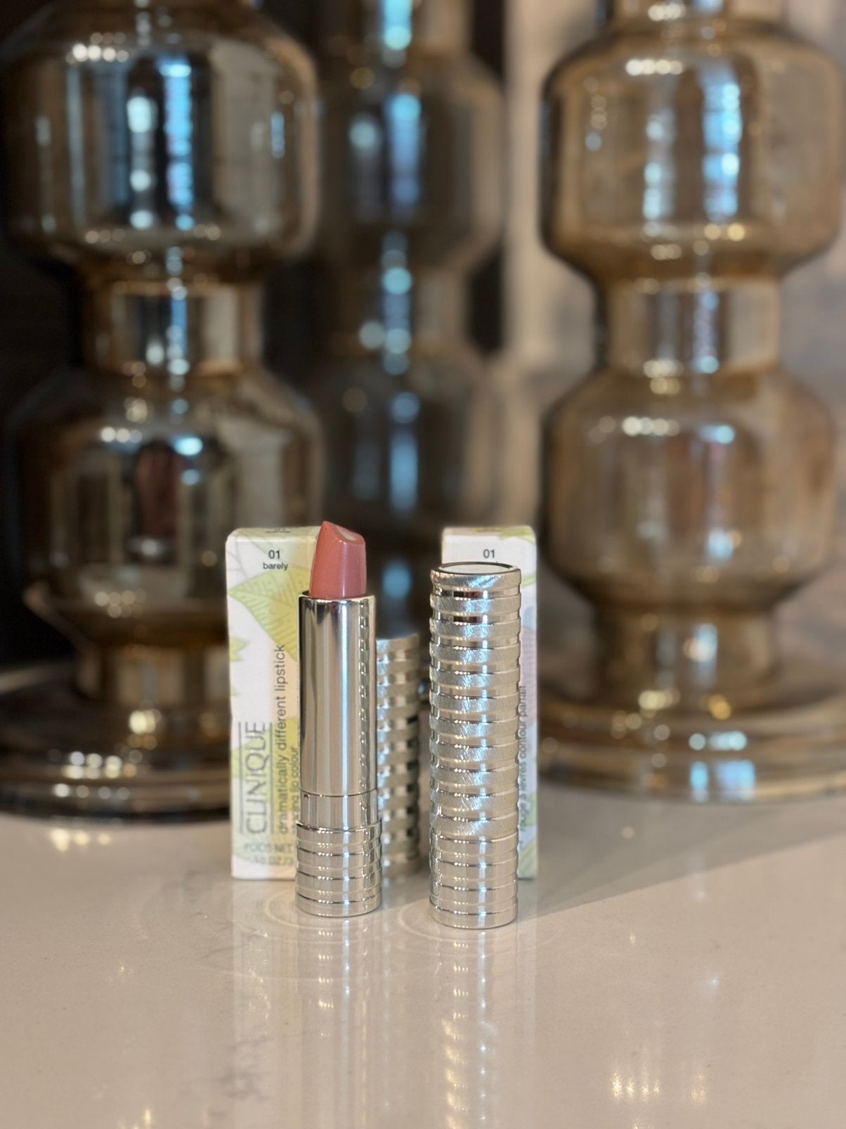 Clinique Dramatically Different Lipstick 01 – Nieuw, Sieraden, Tassen en Uiterlijk, Lippen, Ophalen of Verzenden, Zo goed als nieuw