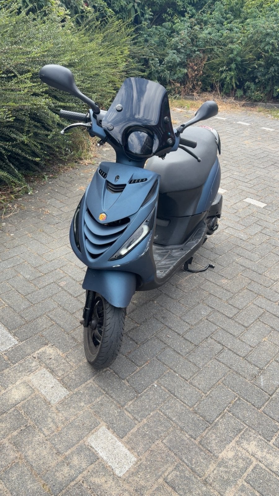 piaggo zip 50cc 4t 2011 brom teruil/tekoop, Ophalen, Maximaal 45 km/u, Zip, Zo goed als nieuw
