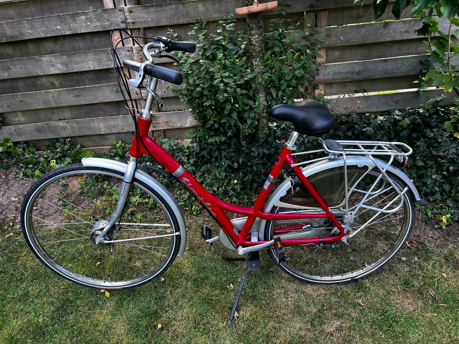 Simplex damesfiets opknapper - Rode stadsfiets met versnelli, Fietsen en Brommers, Fietsen | Dames | Damesfietsen, Velgrem, Versnellingen