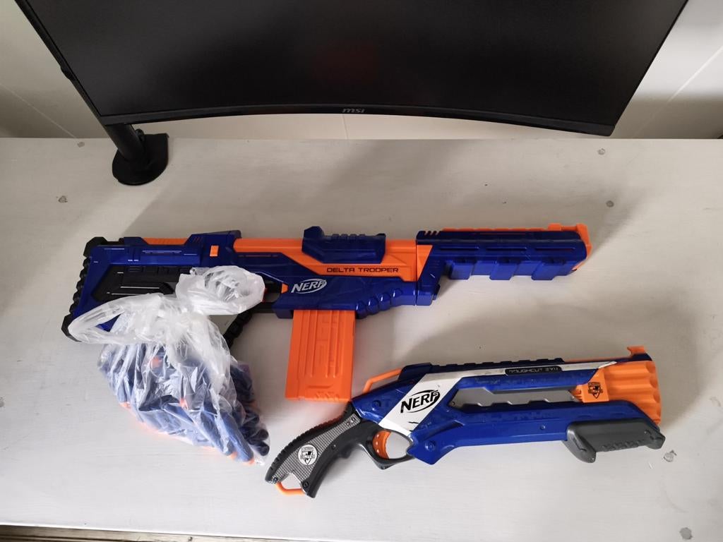 Nerf Delta Trooper en Roughcut 2x4 met pijltjes, Ophalen of Verzenden