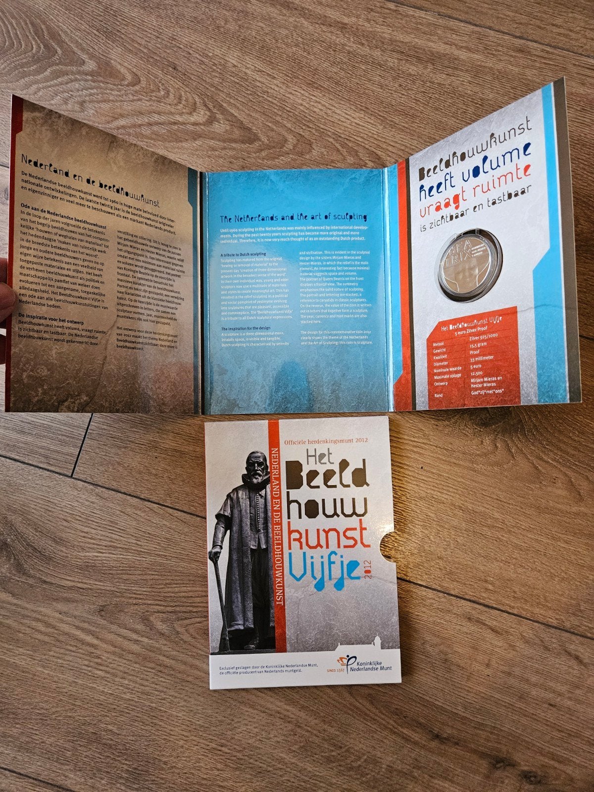 Het Beeldhouwkunst Vijfje 2012 - Officiële herdenkingsmunt, Ophalen of Verzenden, Koningin Beatrix, 5 gulden, Losse munt