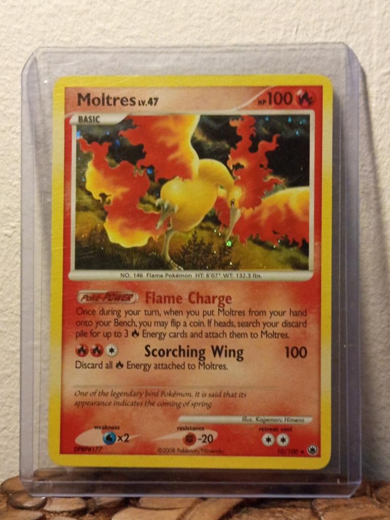 Moltres #10 holo pokemon kaart, Ophalen of Verzenden, Zo goed als nieuw, Losse kaart, Foil