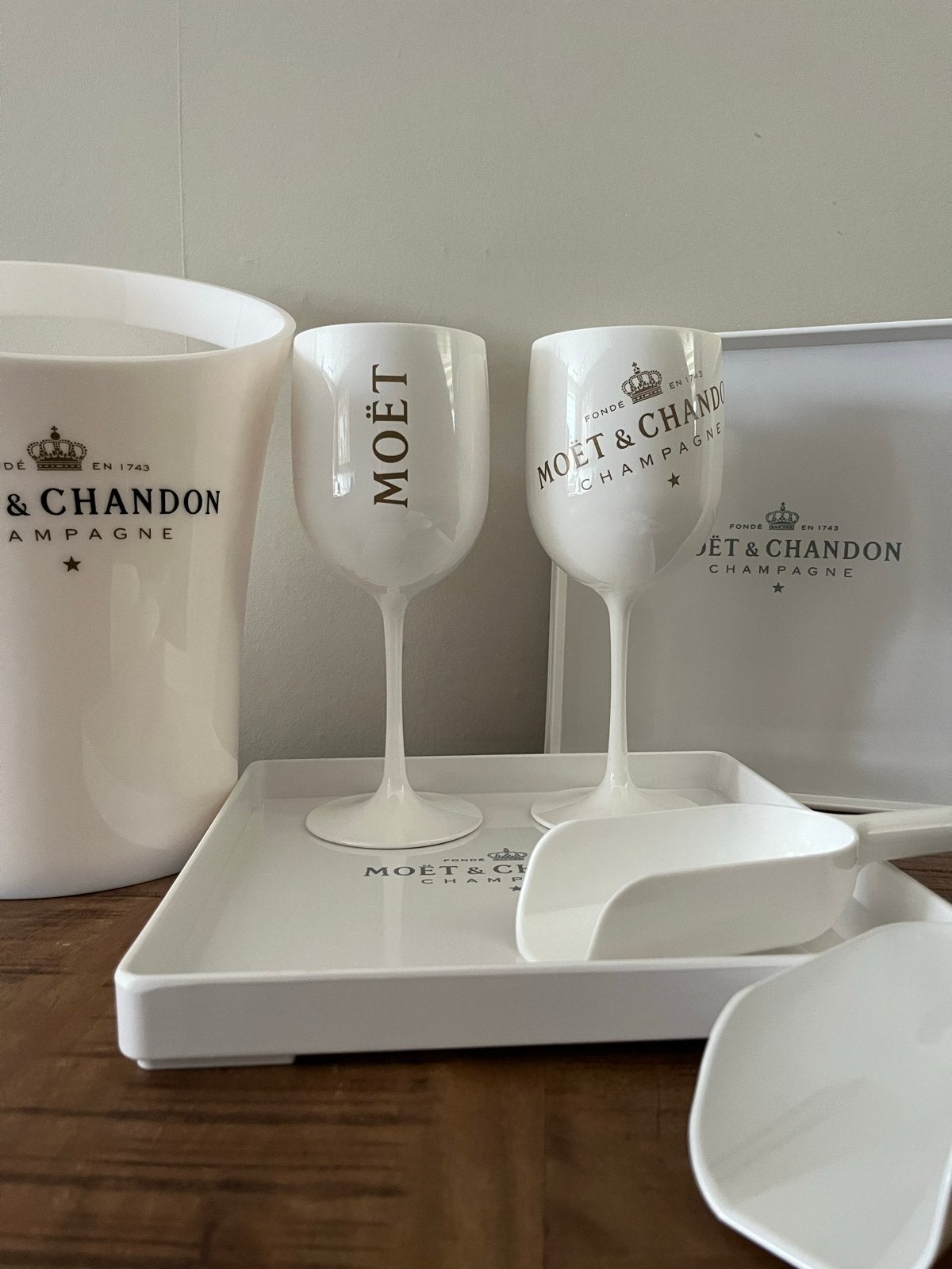 Moët & Chandon Champagne set, Ophalen, Overige typen, Kunststof, Zo goed als nieuw