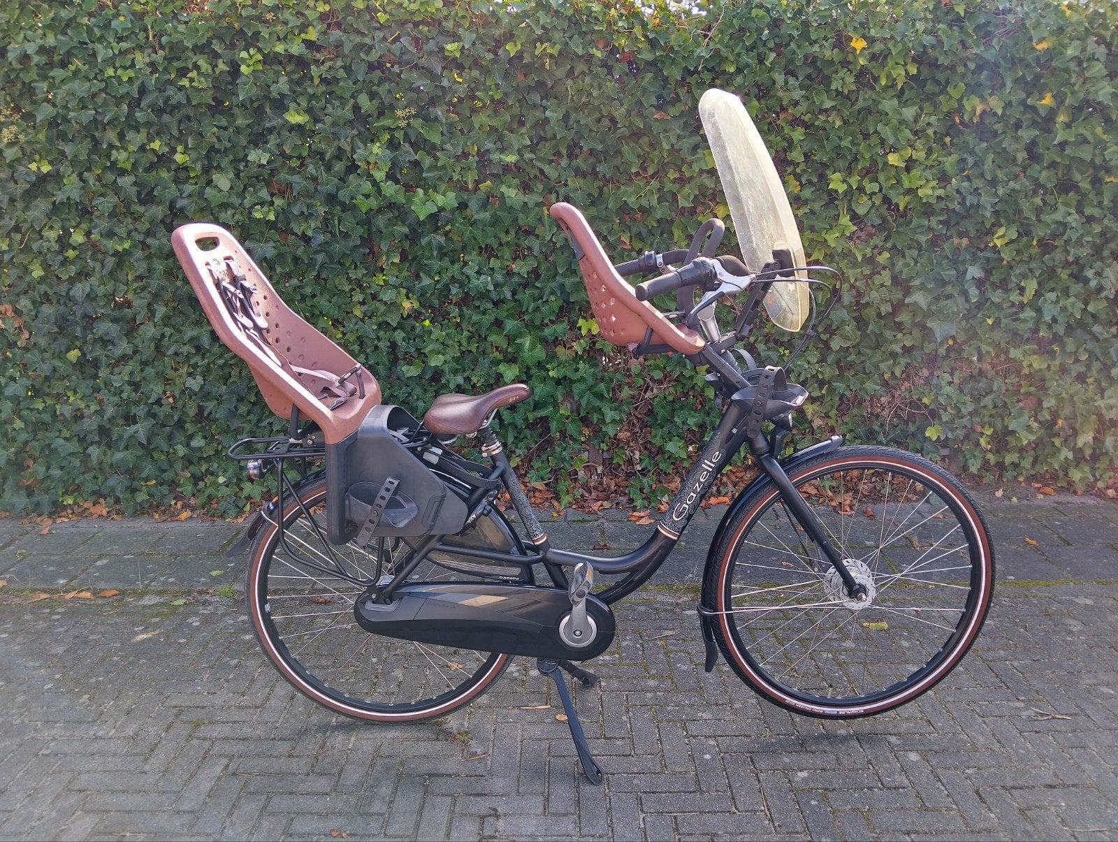 Gazelle Bloom, mat zwart, lage moederfiets met 2 Yepp zitjes, Ophalen, 2 zitjes, Gebruikt, 47 tot 50 cm