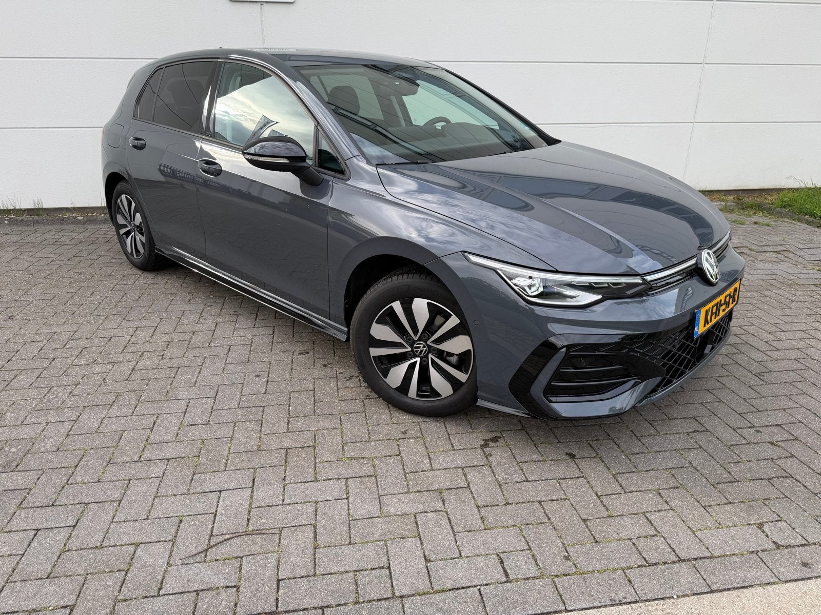 Volkswagen Golf 8.5 r.line 1.5 Etsi 150pk Dsg-7 2025 Grijs, 4 cilinders, Leder en Stof, Bedrijf, 19 km/l