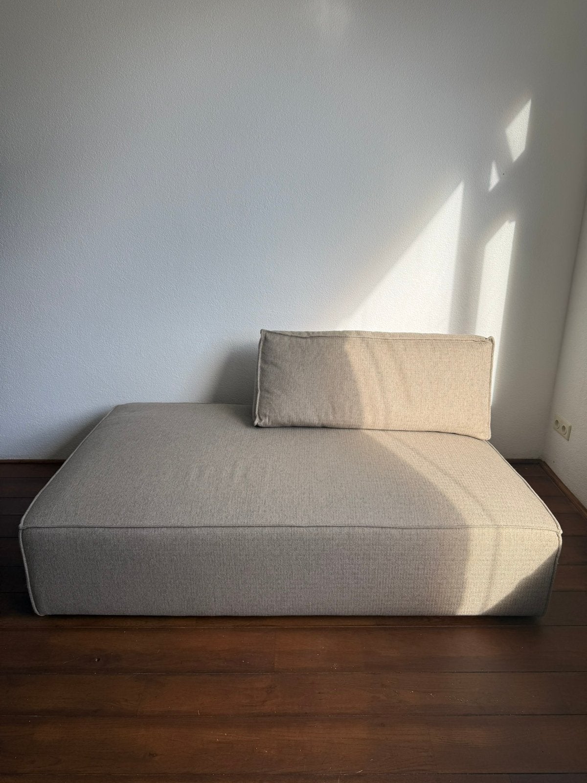 James taupe lounge, Ophalen, Zo goed als nieuw, 75 tot 100 cm, 150 tot 200 cm