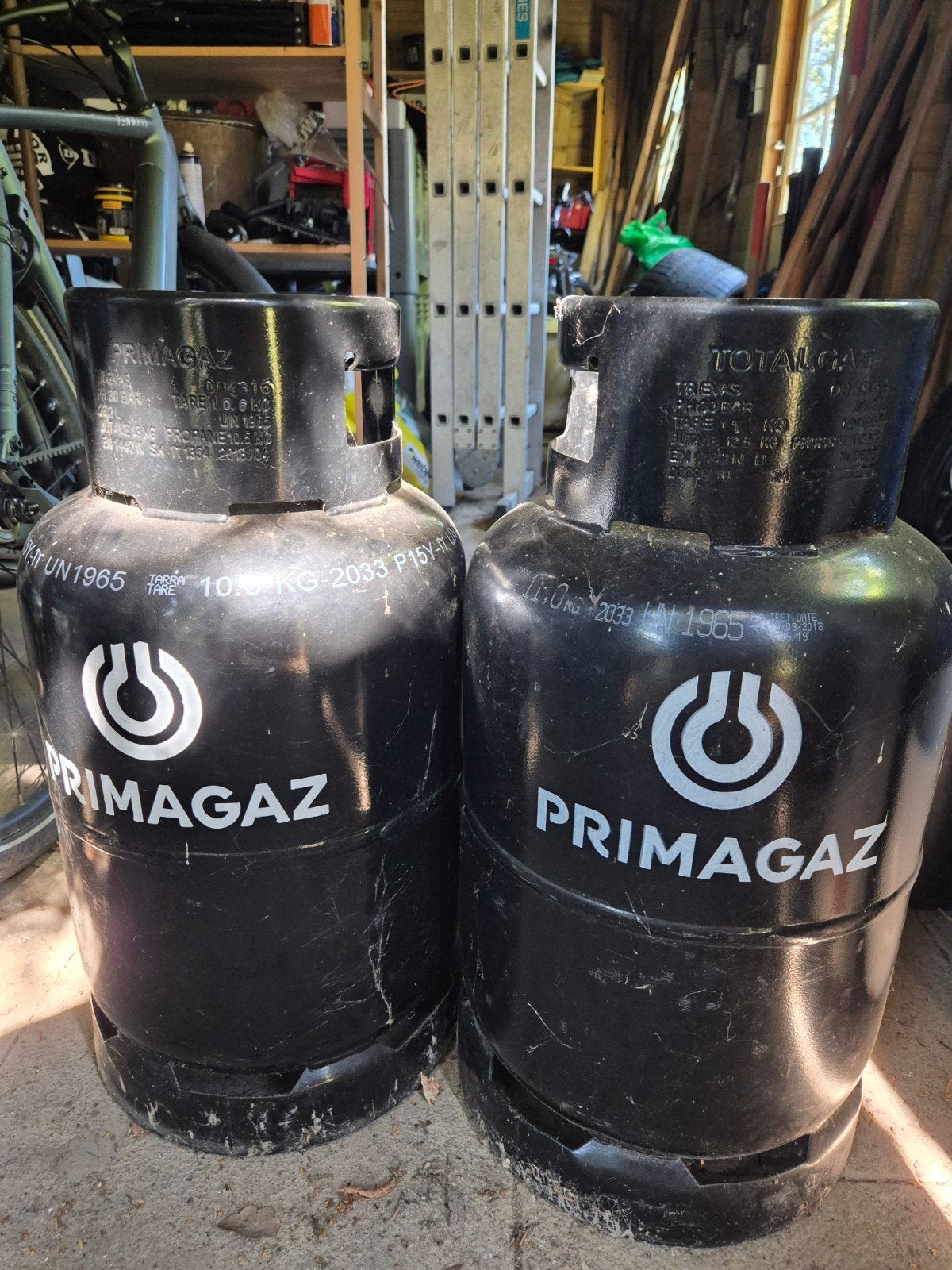 3 Primagaz gasflessen (leeg + vol +halfvol), Ophalen, Gebruikt
