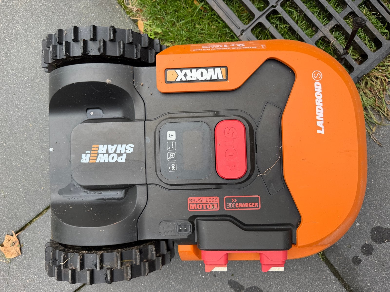 Worx Landroid S300 robotmaaier WR130E, Ophalen, Cirkelmaaier, Gebruikt, Minder dan 30 cm