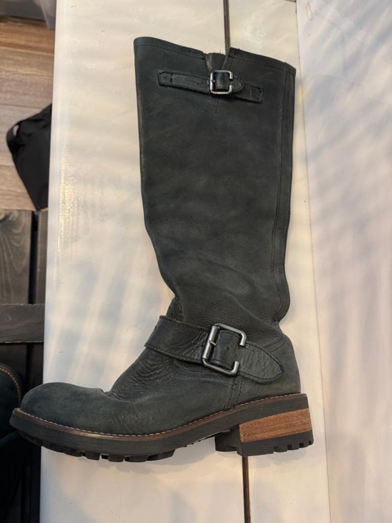 Mooie hoge suède laarzen, Kleding | Dames, Schoenen, Hoge laarzen, Ophalen of Verzenden, Zo goed als nieuw, Grijs