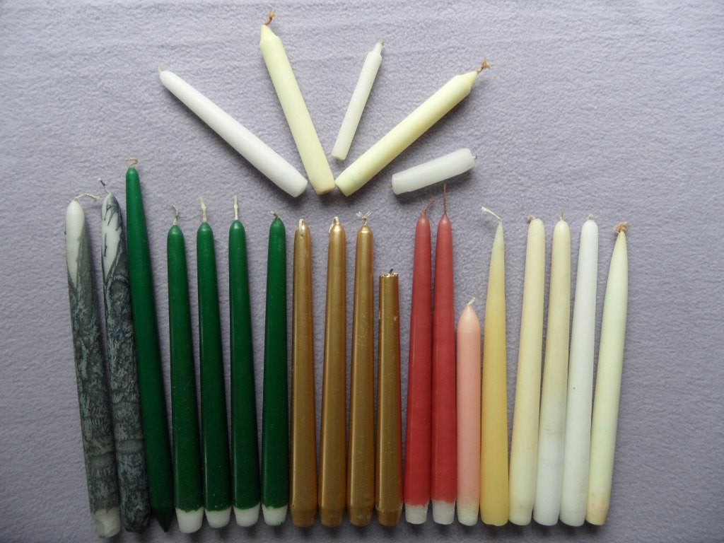 vnl grote + middel kaarsen diverse kleuren + waxine resten, Meerkleurig, Ophalen of Verzenden, Kaars, Was