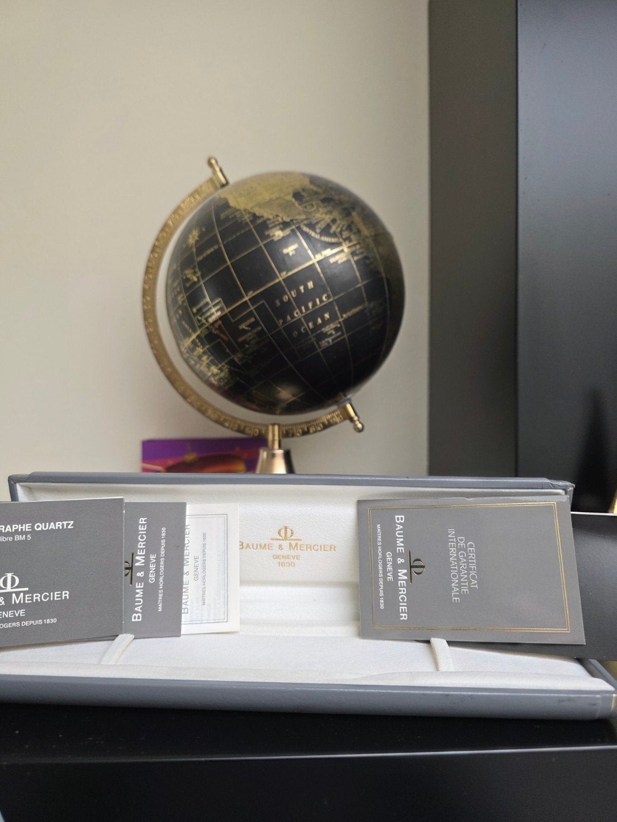 Baume & Mercier Horloge Doos met Certificaten, Info@baume-et-mercier.com, Zo goed als nieuw, Baume & Mercier, Chemin de la Chaux 8, 1211 Genève 26, Zwitserland
