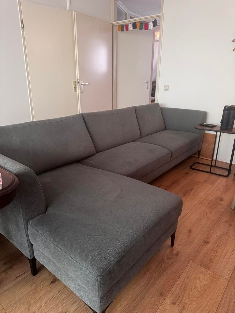 Grijze hoekbank (4-zits + stoel) – Zeer comfortabel, Ophalen, 250 tot 300 cm, Gebruikt, 75 tot 100 cm