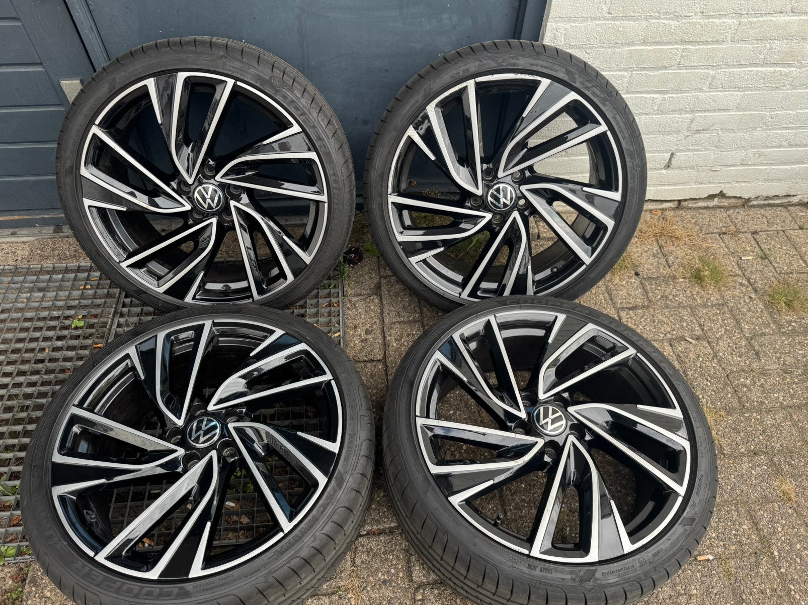 Origineel Golf 8 GTI GTD R Velgen  235 35 19 5x112 Adelaide, 19 inch, Gebruikt, Total Car Expert, Banden en Velgen